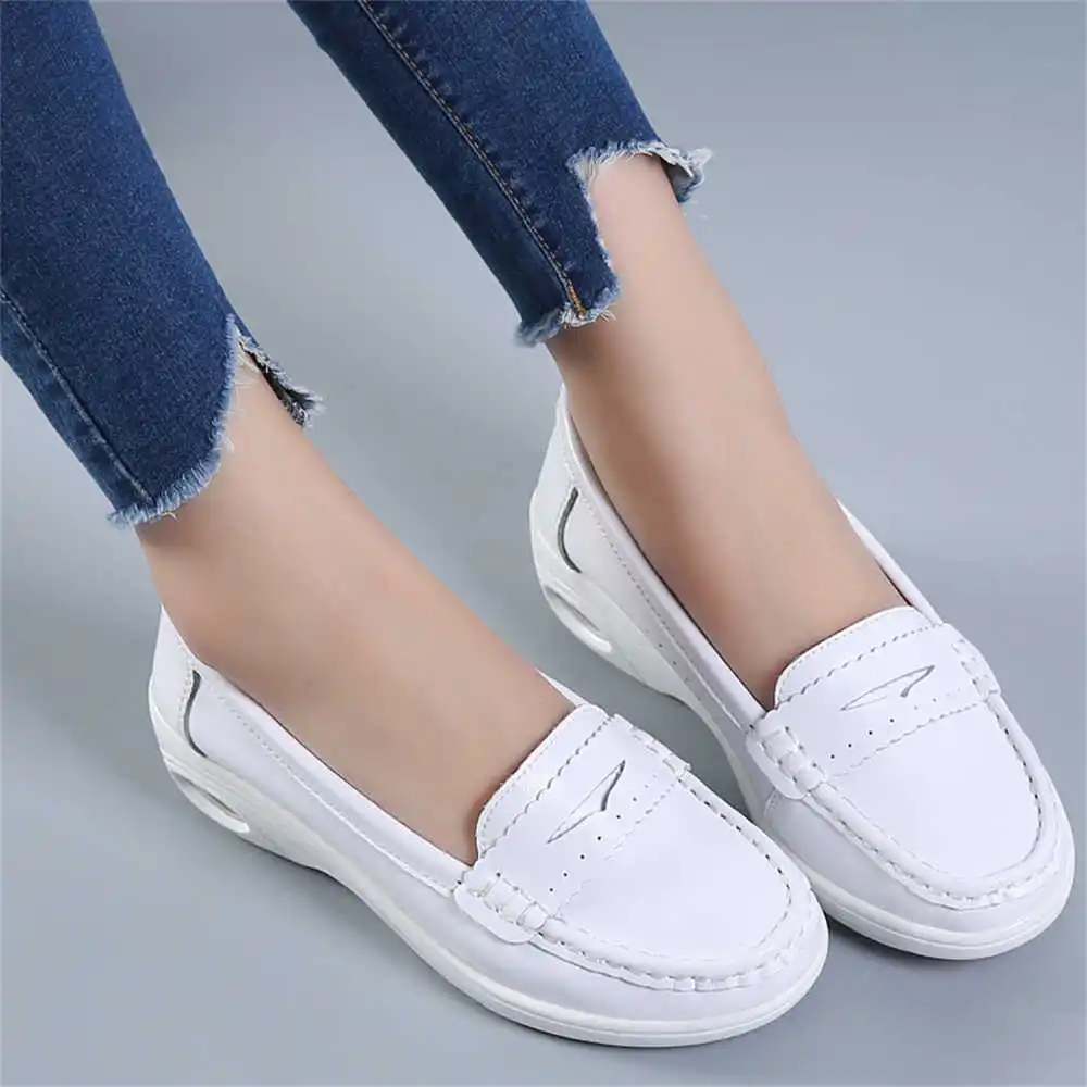Thick Sole Slipon White Traine - Formal Women Daily Wear Footwear 评论和价格