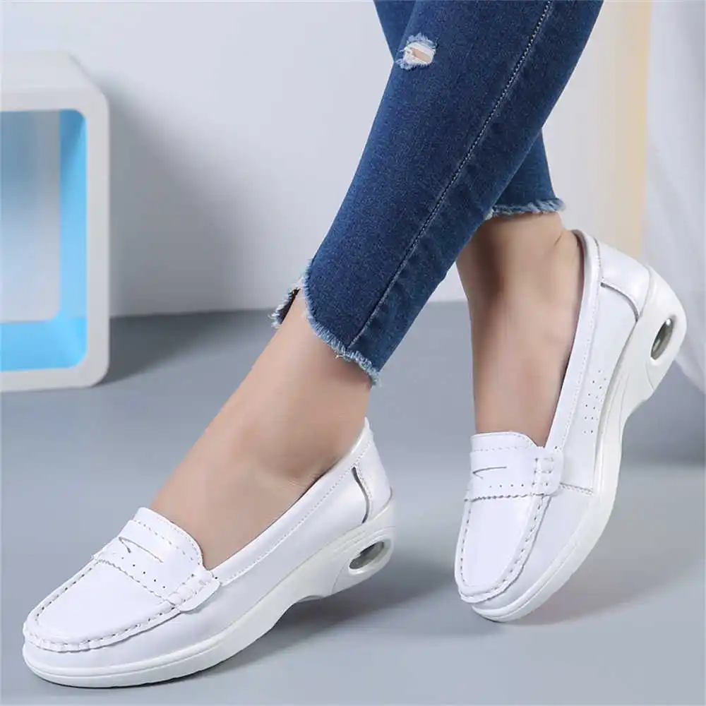 Thick Sole Slipon White Traine - Formal Women Daily Wear Footwear 评论和价格
